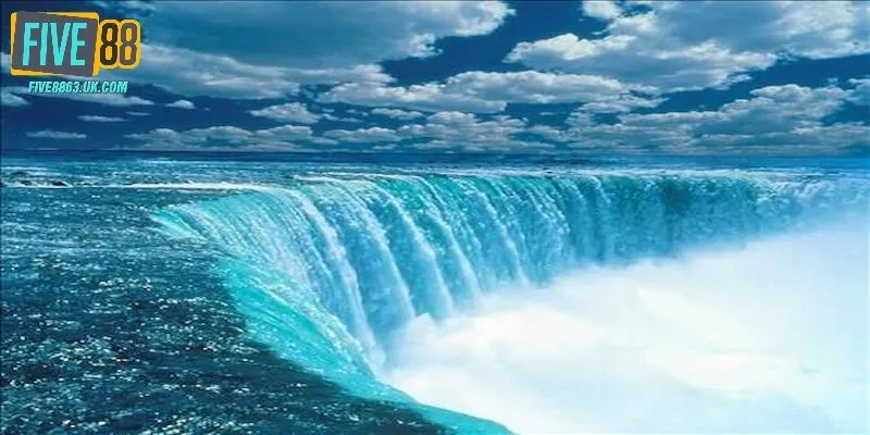 Giải mã chi tiết về tâm linh nằm mơ thấy nước và những số may mắn